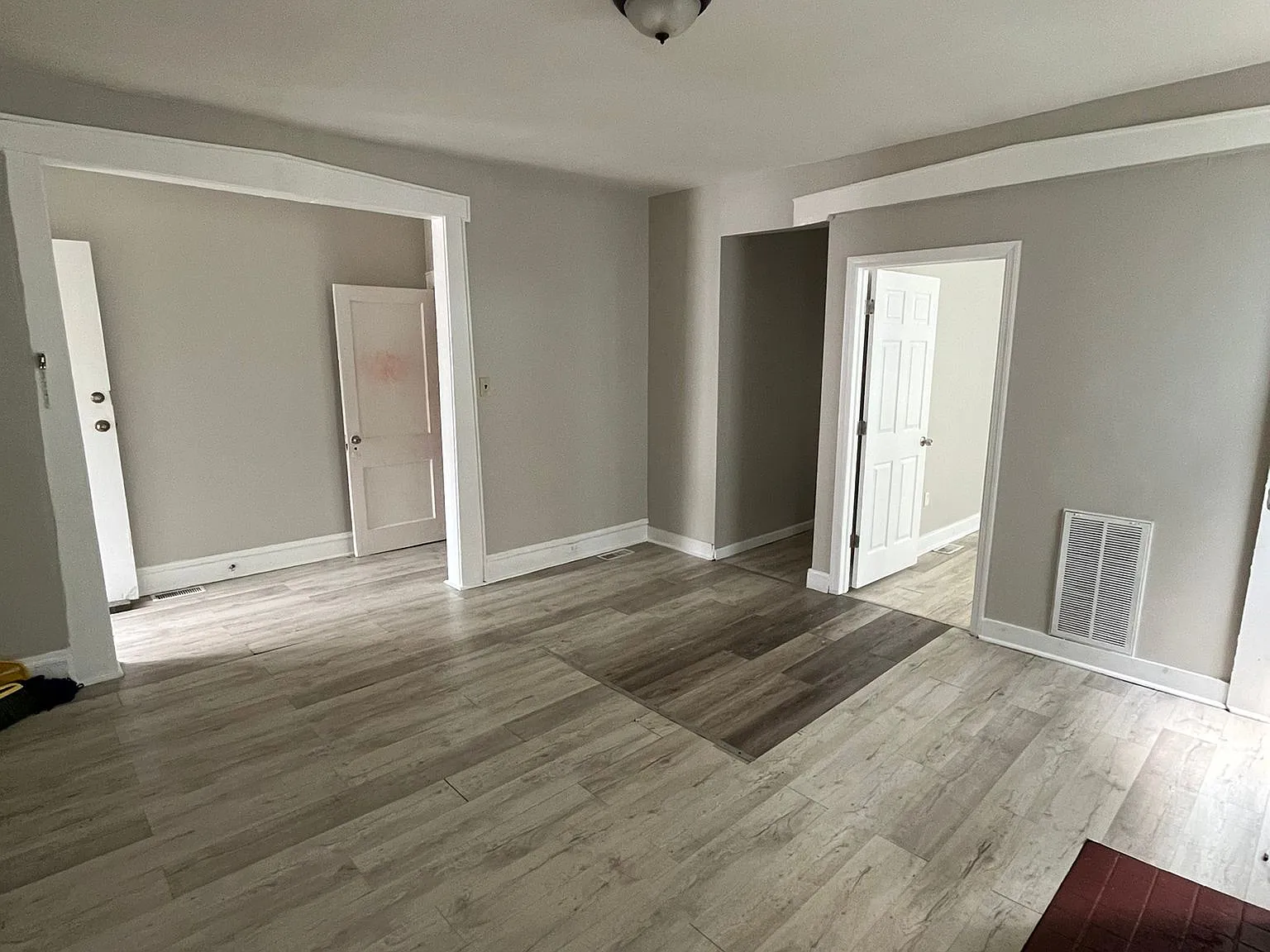4 bed, $2,300 — Photo 3