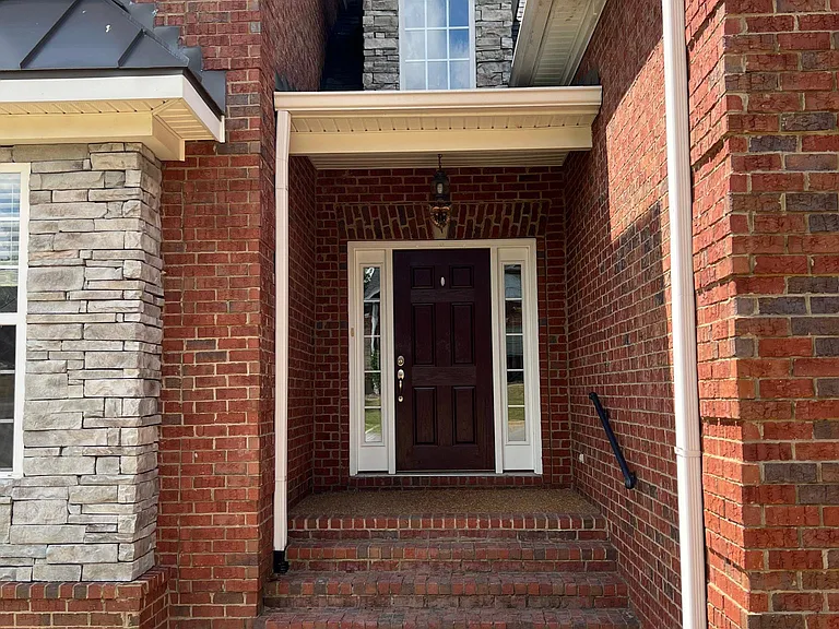109 Fieldcrest Cir — Photo 4