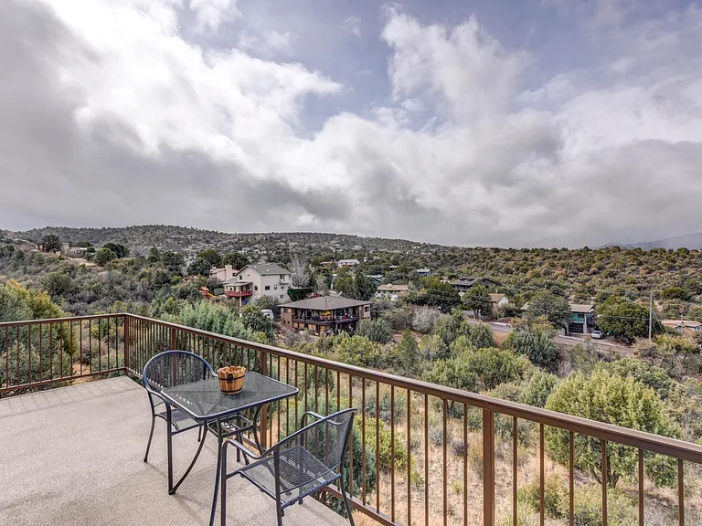 210 Jacob Ln — Photo 20