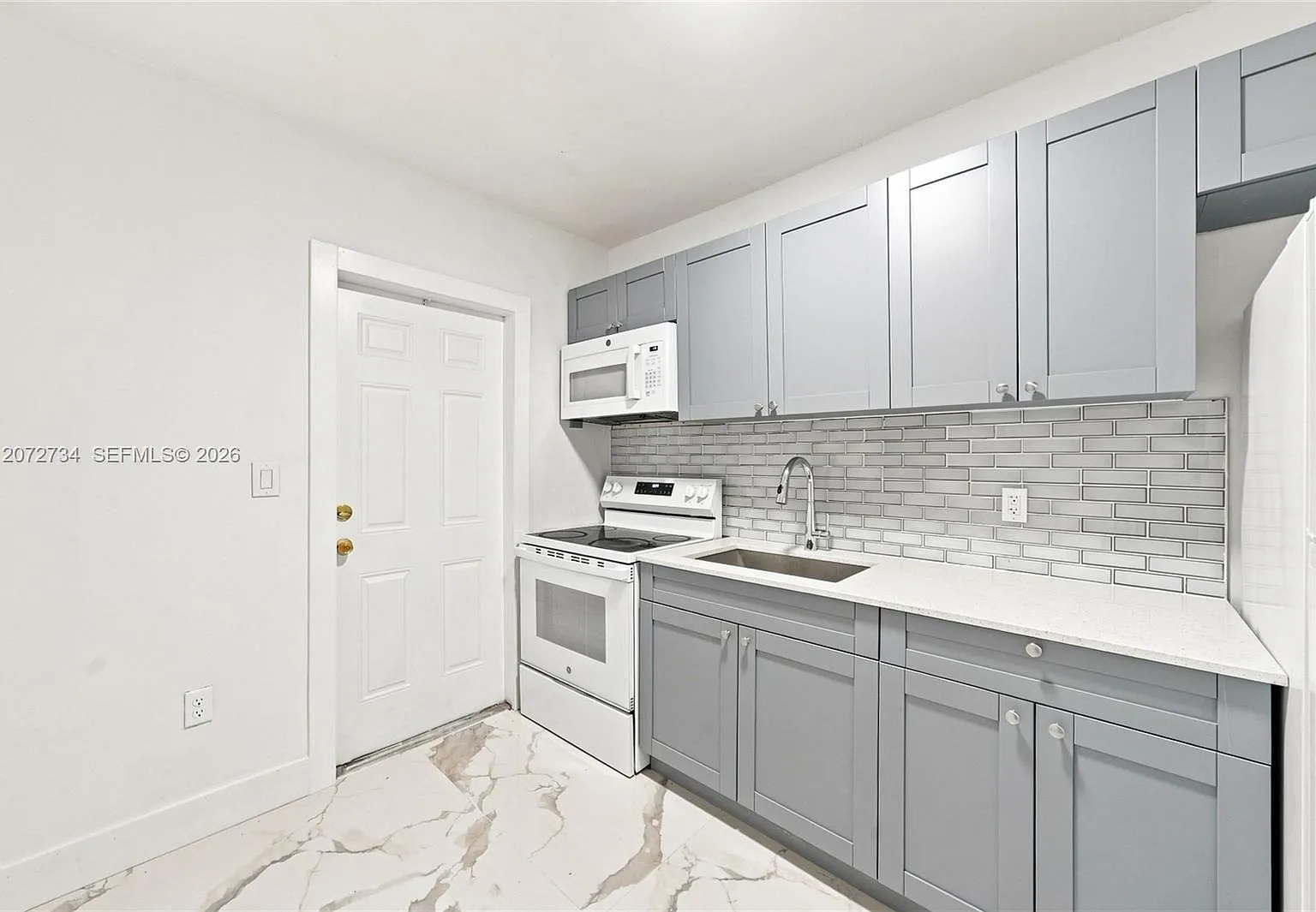 Lawrence Estate East Addn — Photo 3