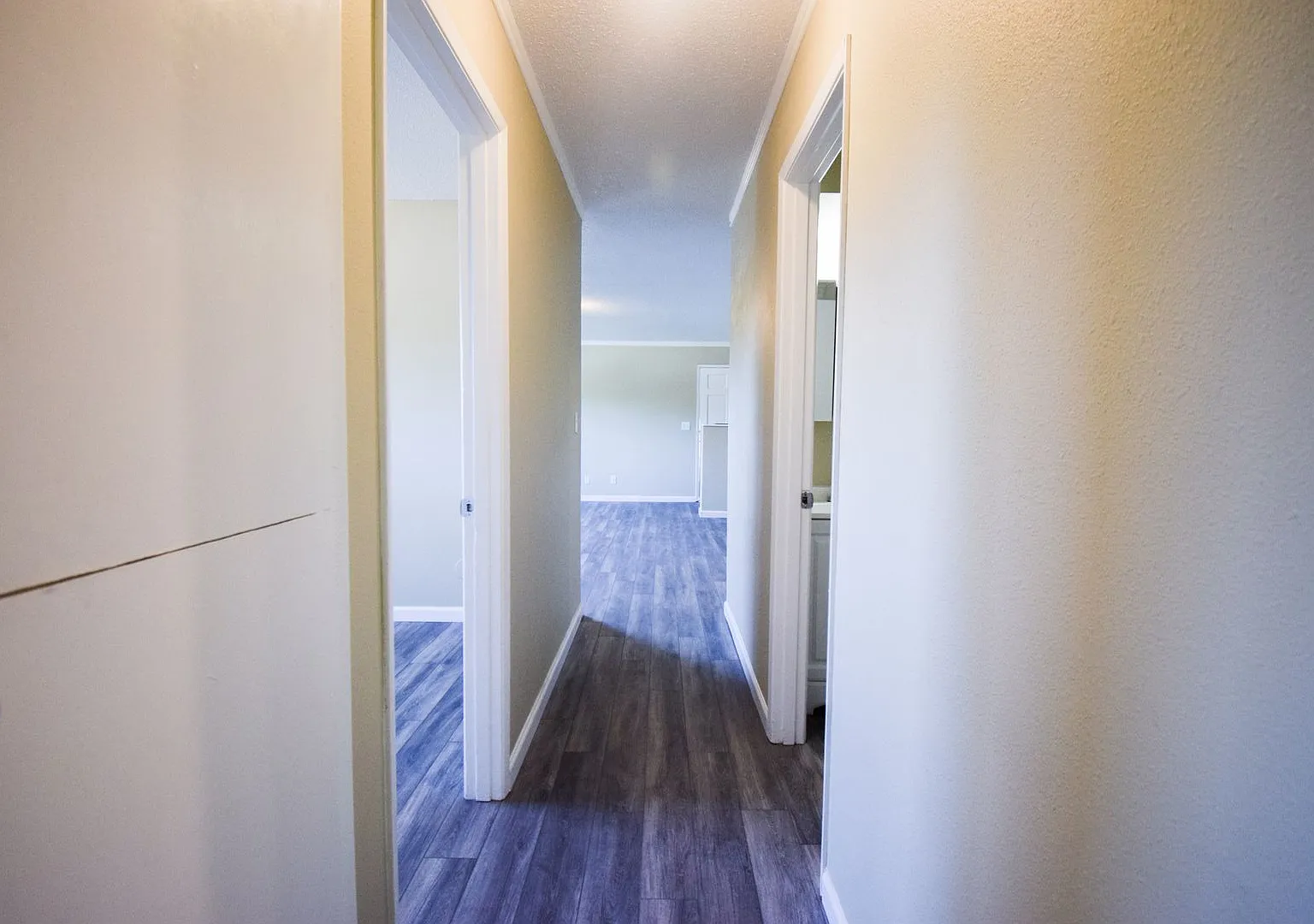 Vista Hills Apartments — Photo 3