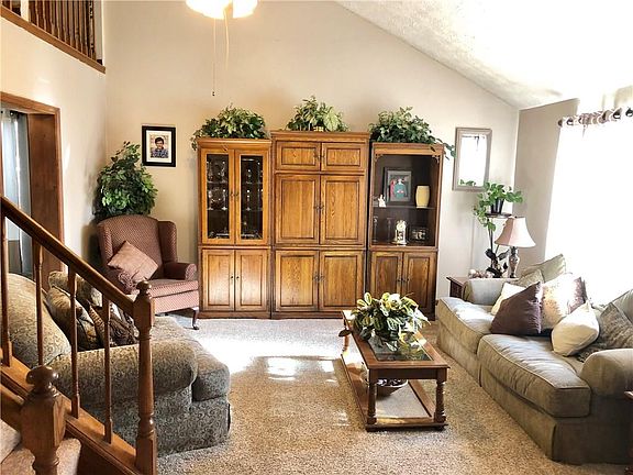 2nd image of 8730 Ginnylock Dr