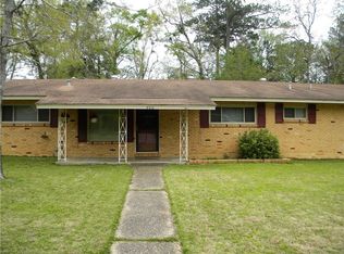 406 Valley Rd, Chickasaw, AL 36611