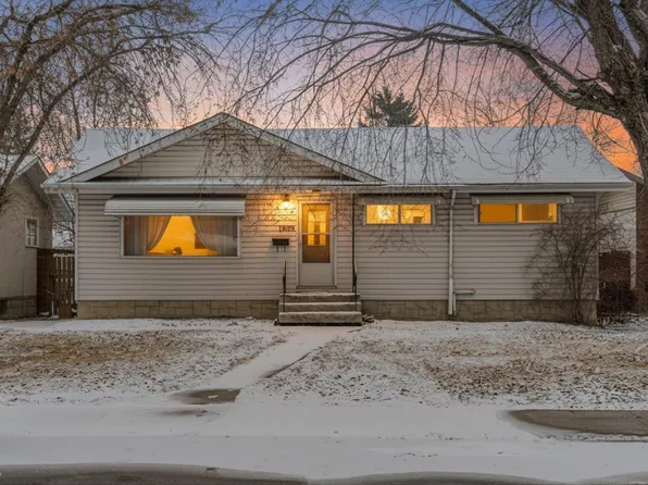 7909 160th St NW, Edmonton, AB T5R 2G8