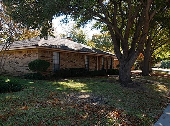2nd image of 210 Gwendola Dr