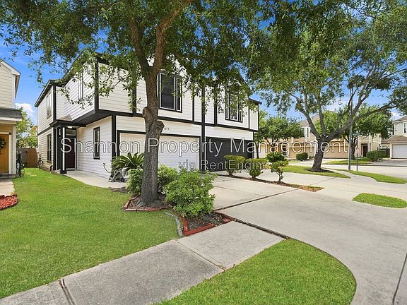 4th image of 16551 Pentonshire Ln