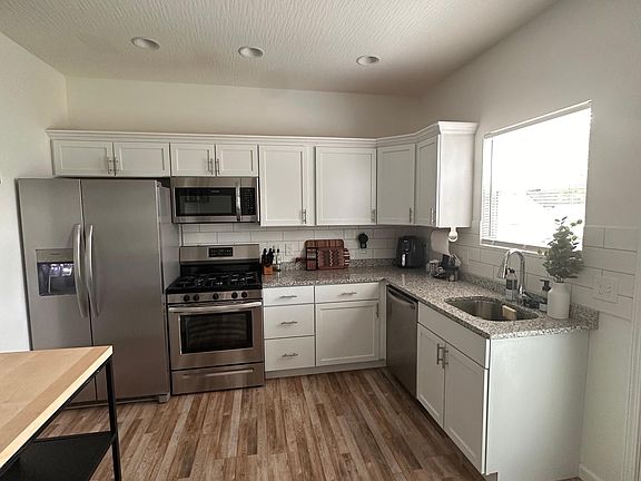 5th image of 617 Townsend Ave