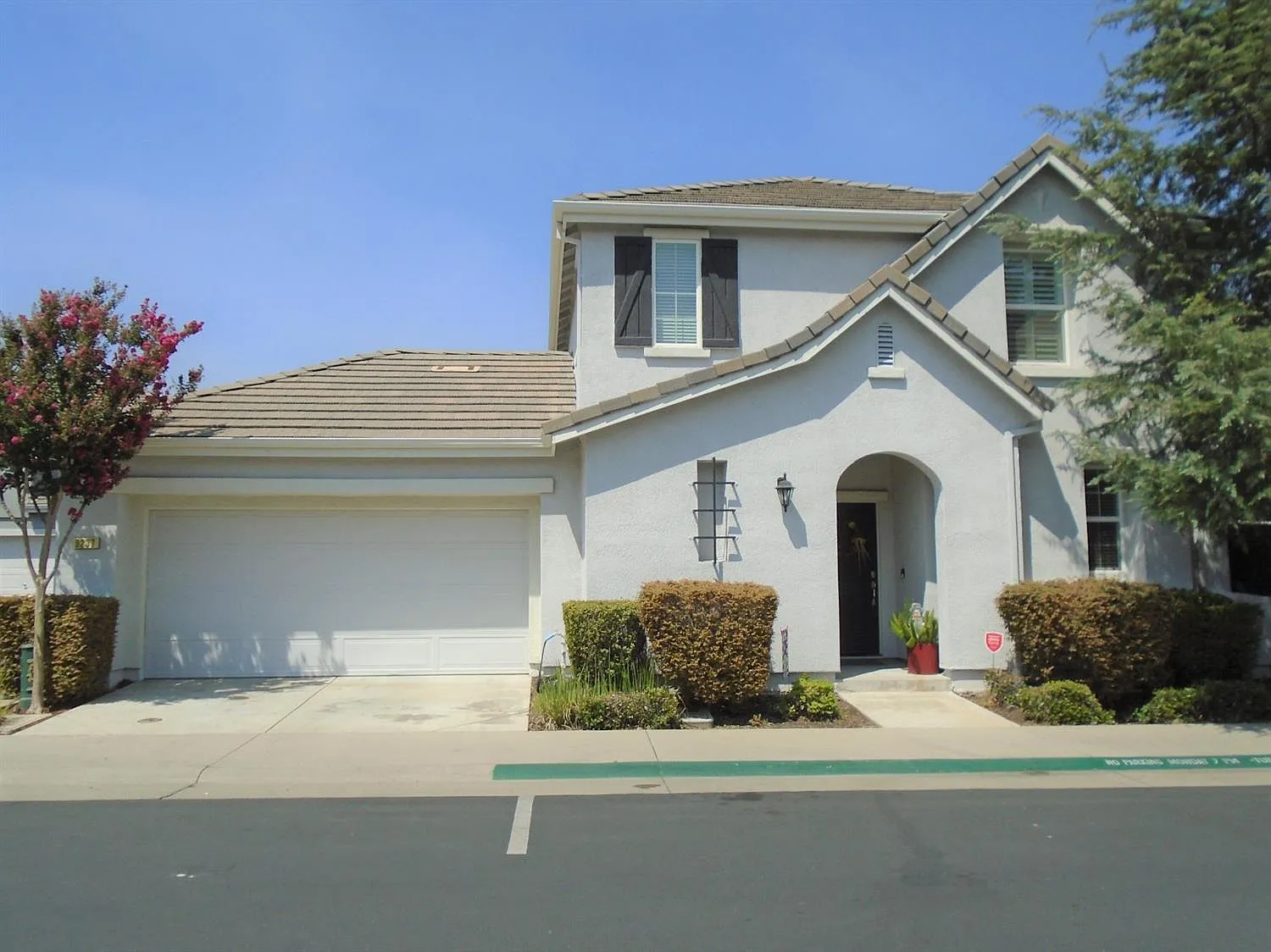9237 Cortina Cir photo 1