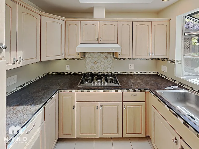 10924 Barranca Dr — Photo 9