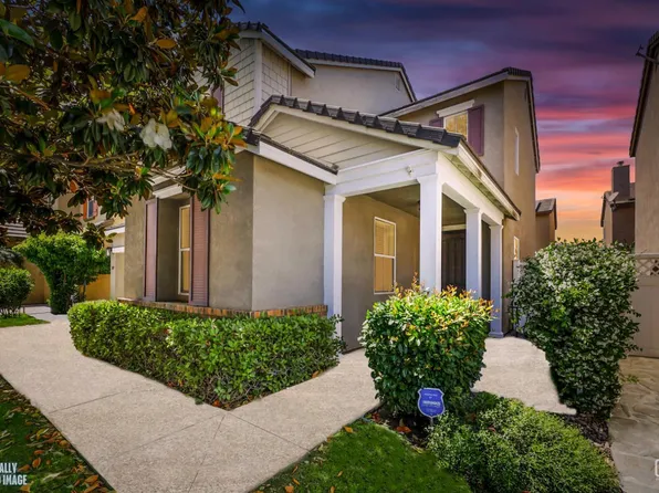 1805 New Riders St, Bakersfield, CA 93311