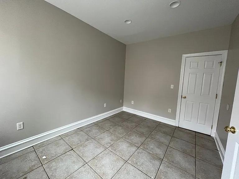 2128 Carey Way — Photo 16