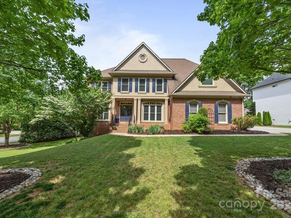 18305 Dembridge Dr, Davidson, NC 28036