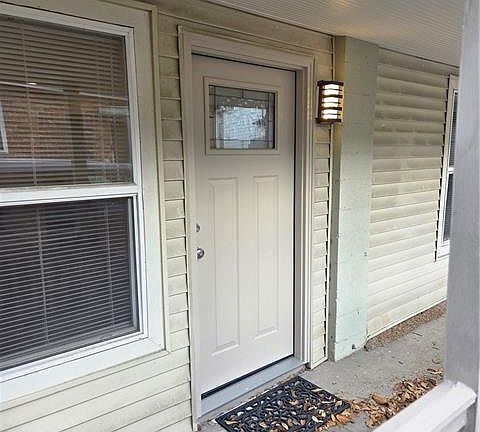 2nd image of 523 Orion Ave APT D