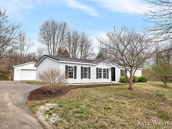 5th image of 6212 Woods Trail Dr