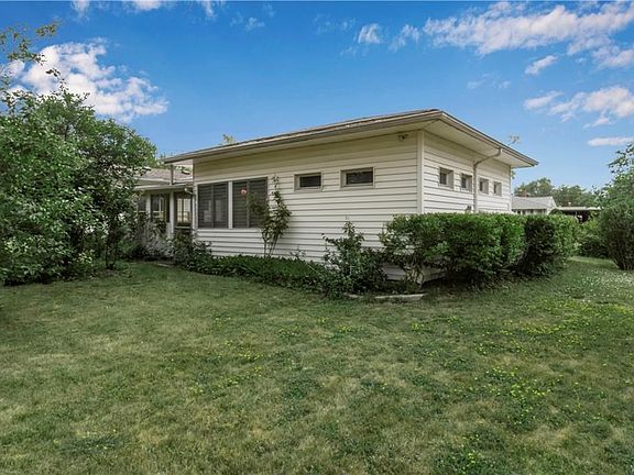 2nd image of 73 Greenleaf Ave