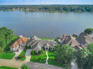 140 Marseille, Montgomery, TX 77356