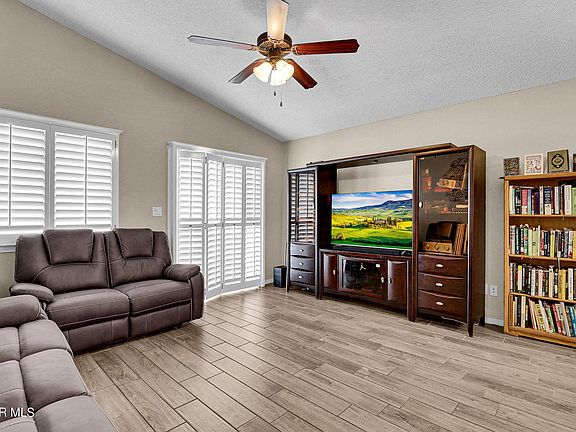 3rd image of 4717 Joseph Rodriguez Dr