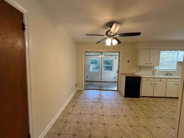 1408 Dermott Ave — Photo 12