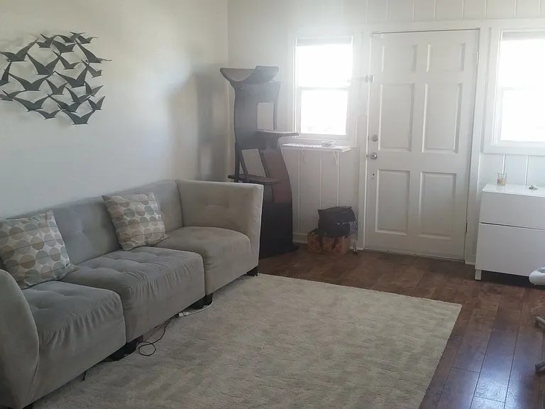 4214 Kansas St — Photo 6