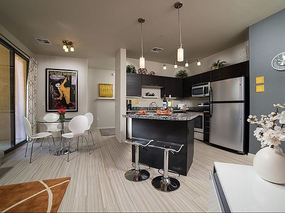 Spacious entertainment kitchen