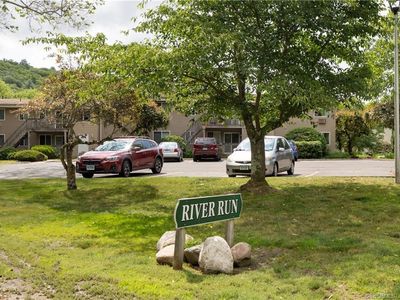 220 Main St APT 10D, New Hartford, CT, 06057