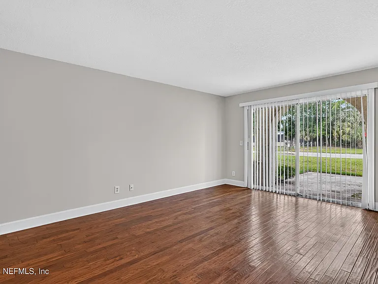 1757 El Camino Rd #4 — Photo 14