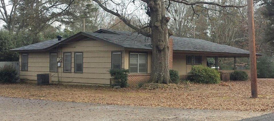 2nd image of 804 Larkina St