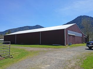 3279 Fish Hatchery Rd, Grants Pass, OR 97527