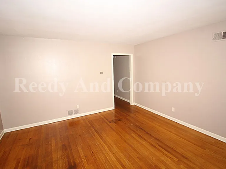 848 Biggs St — Photo 3