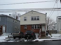 2nd image of 548 Bloy St