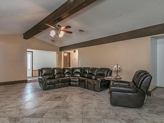 5th image of 4446 Lyndale Dr