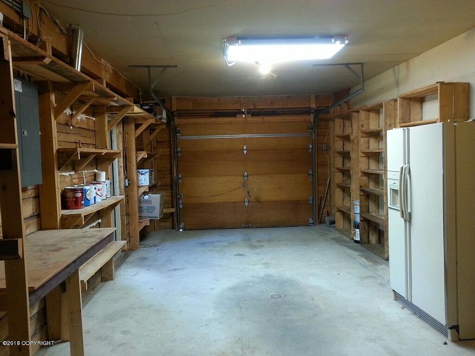 2nd image of 1677 Souhrada Rd