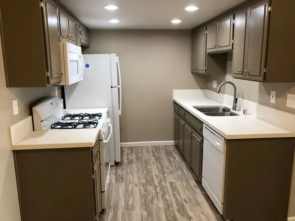 Oaklawn Villas, 35 & 39 S Oaklawn Ave #7, Chula Vista, CA 91910