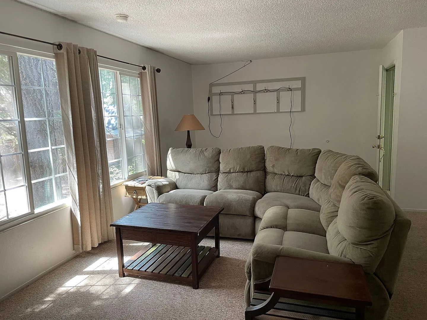 1281 Bonanza Ave — Photo 3