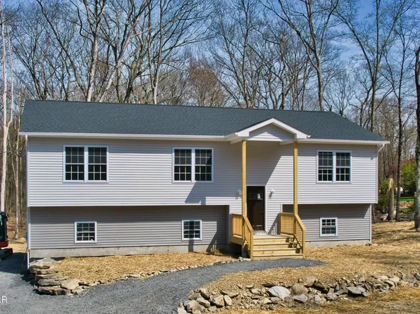 258 Water Forest Dr, Milford, PA 18337