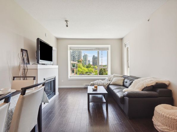 4728 Dawson St #403, Burnaby, BC V5C 0A9