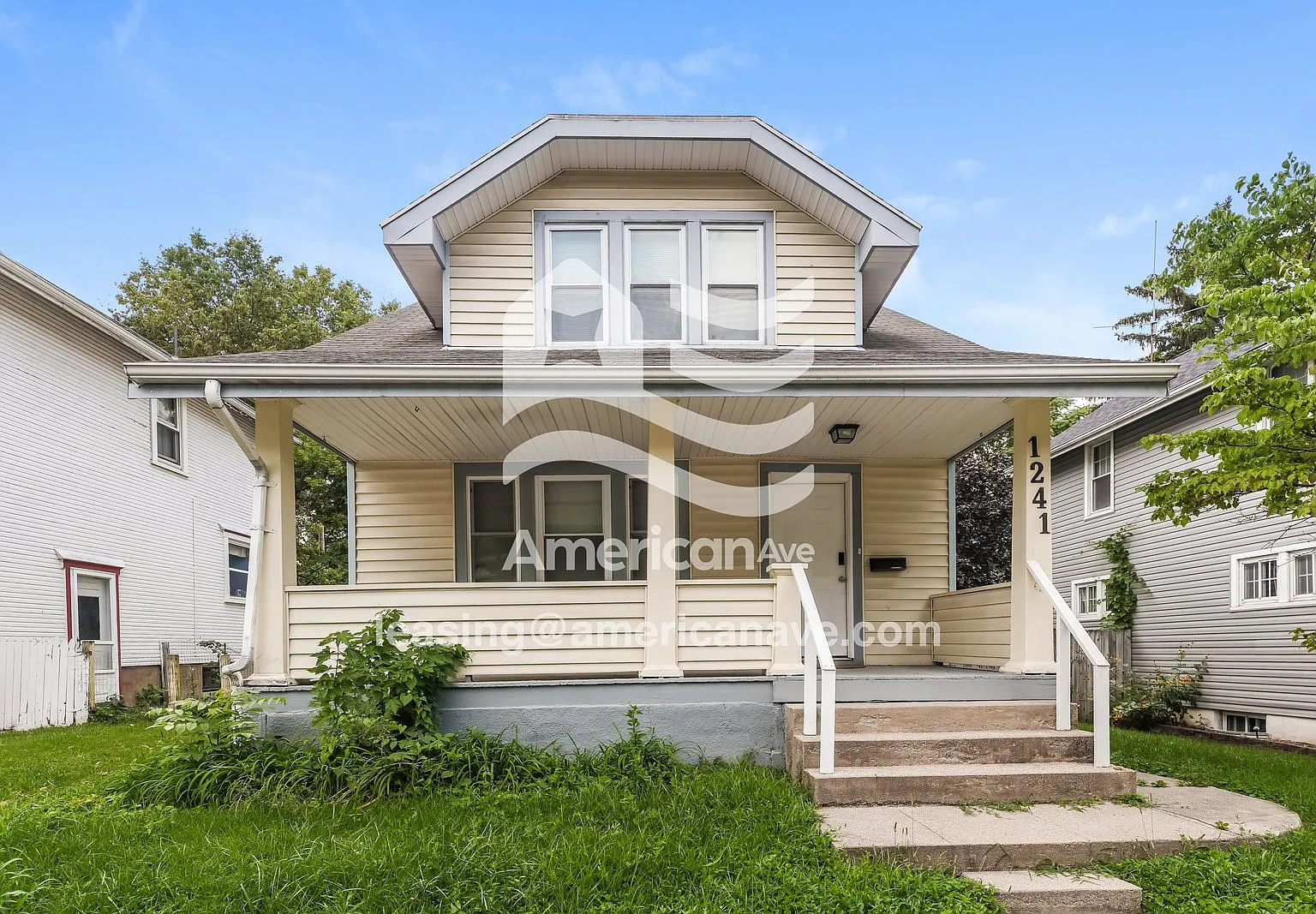 2 bed, 1.0 bath, 1110 sqft, $1,039 — Photo 1