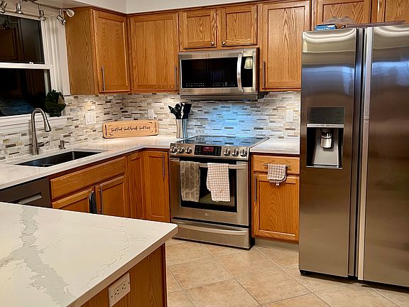 3rd image of 14823 Robinwood Dr