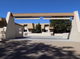 458 Bay Village Dr, Rochester, NY 14609