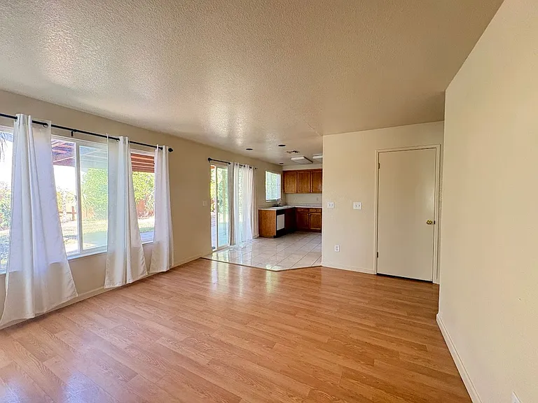 4003 Ews Woods Blvd — Photo 8