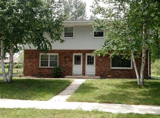 1804 Stonebridge Rd, West Bend, WI 53095