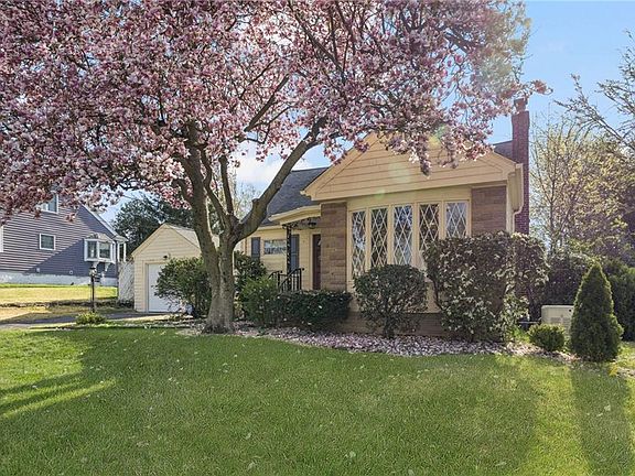 2nd image of 98 Homewood Ave