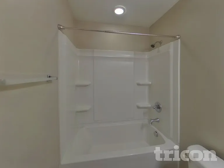 437 Eastfair Dr — Photo 16