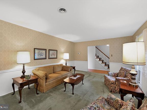 5th image of 556 Patrice Ln