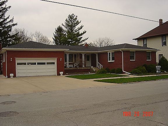Front View of house.