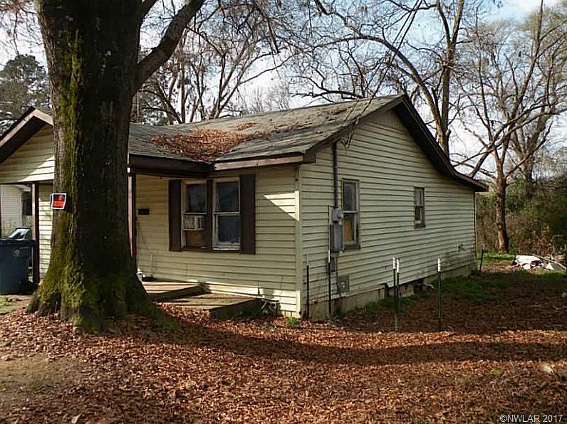 2nd image of 703 Sibley Road