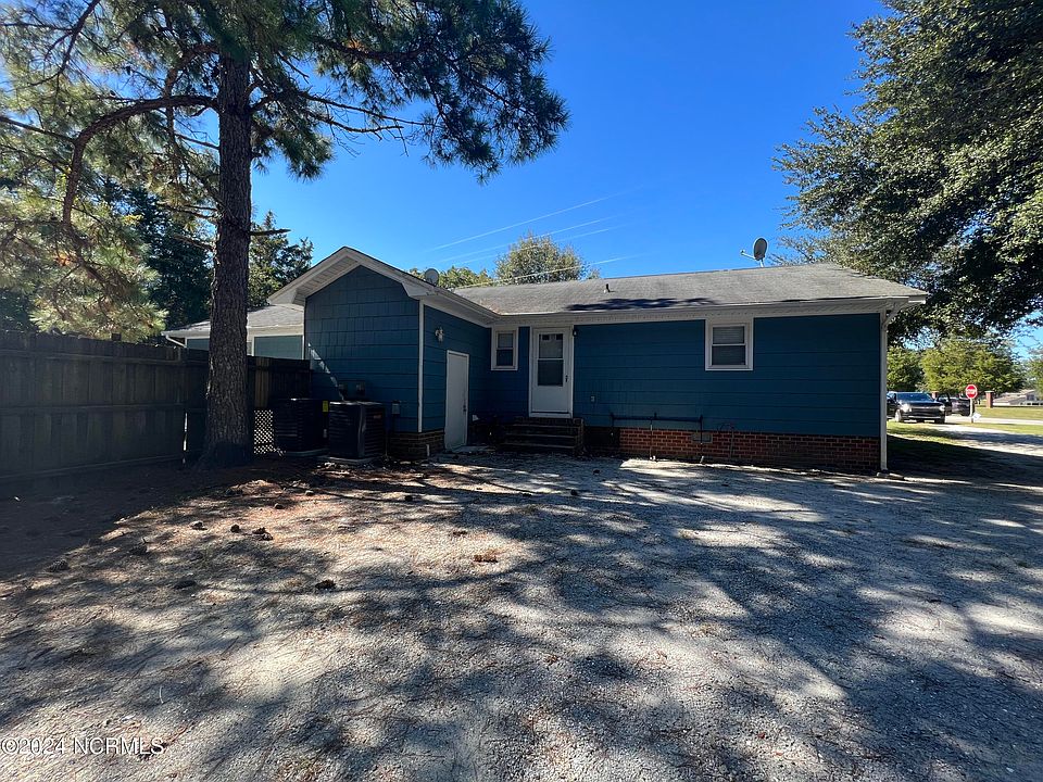 2nd image of 1313 Foster Road