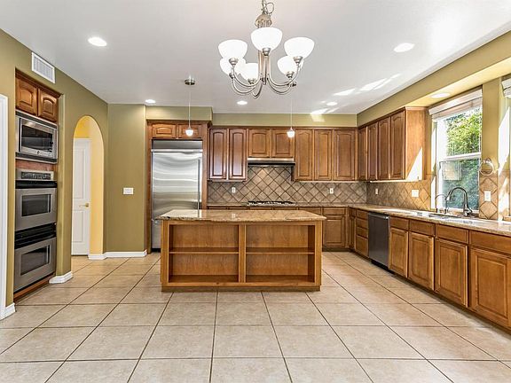 2nd image of 286 King James Ct #286