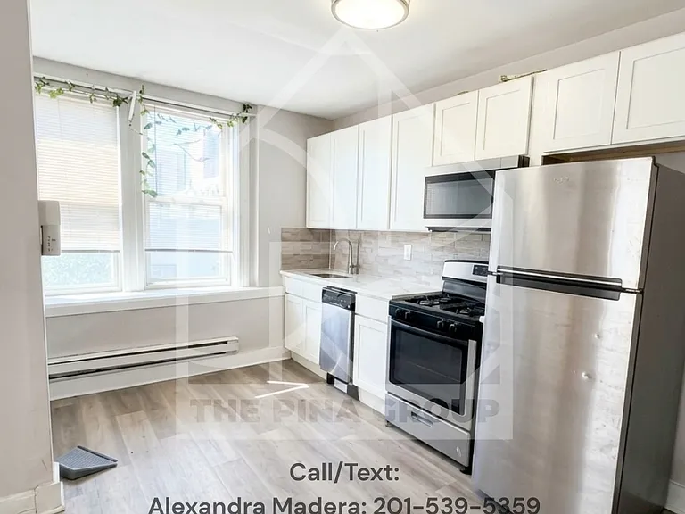 Monroe Pl — Photo 5