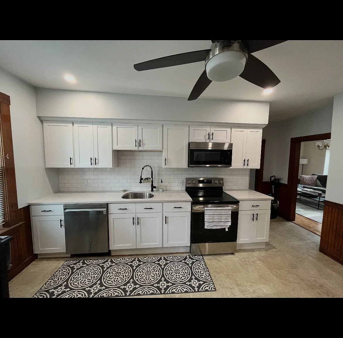 2 bed, 1.0 bath, 1600 sqft, $2,600 — Photo 2